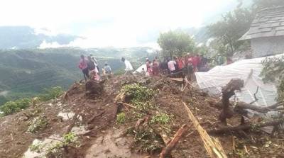 В Непале в результате схода оползня погибли восемь человек