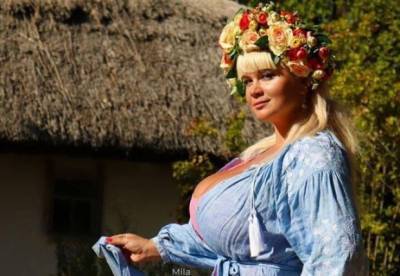 Украинская модель с 13 размером груди дебютирует в ММА (фото)
