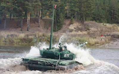 В Московской области экипажи боевых машин получат навыки подводного вождения