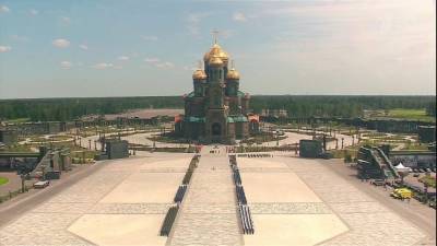 Патриарх Кирилл освятил главный храм Вооруженных сил России, который возвели в подмосковном парке «Патриот»