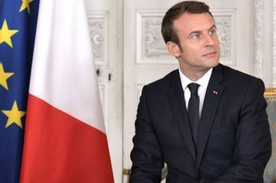 Президент Франции объявил о первой победе над COVID-19