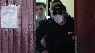 Адвокат Ефремова прокомментировал отказ семьи Захарова от помощи