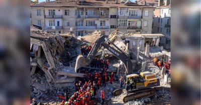 Землетрясение на востоке Турции: есть раненные и погибшие (видео)
