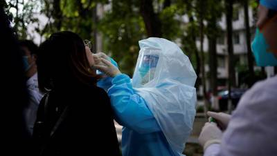В Пекине сообщили об очень высоком риске распространения коронавируса