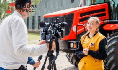 В Кузбассе девушки массово учатся на трактористок