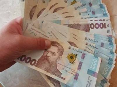 Житель Закарпатья получил 40 тысяч гривен из банкомата вместо запрошенных 4 тысяч