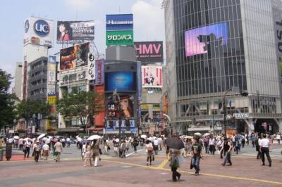 Япония разрешит поездки по стране, несмотря на рост заражений в Токио
