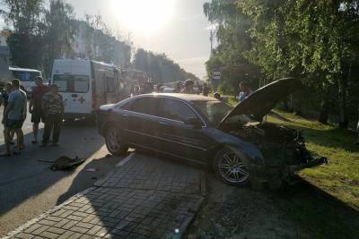 Полиция нашла водителя, сбившего в Воронеже семью с ребенком