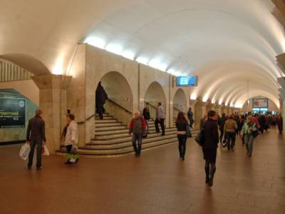 «Полиция спит»: В киевском метро мужчину застукали за запрещенным занятием