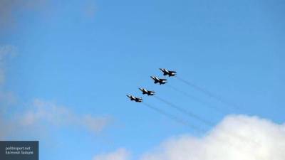 Экипажи авиации ЗВО провели в Петербурге первую тренировку к военному параду