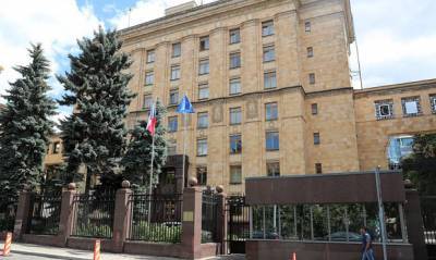 Москва объявит персонами нон грата чешских дипломатов в ответ на высылку сотрудников посольства России