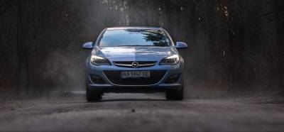 Тест-драйв Opel Astra: несколько поводов обратить внимание на скромный седан