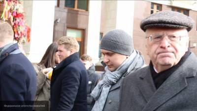 Жириновский предложил начать учебный год для школьников и студентов с 1 октября