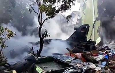 В Индонезии разбился истребитель ВВС