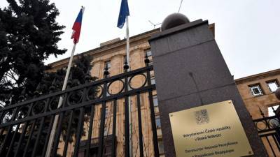 Кремль отреагировал на решение России выслать двух чешских дипломатов