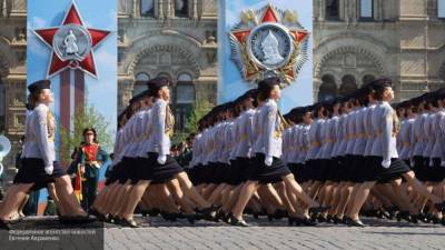 Песков призвал россиян посмотреть трансляцию парада Победы