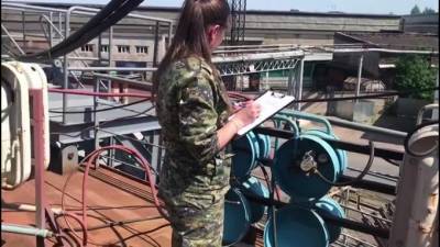 Следователи проводят проверку после хлопка газа на корабле "Иван Папанин"