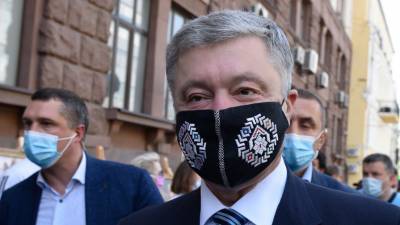 Порошенко не ответил на большую часть вопросов в ходе допроса по делу Януковича