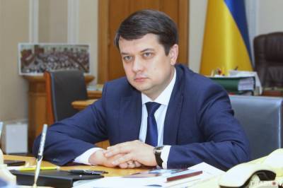 Разумков упрекнул депутатов в несоблюдении масочного режима