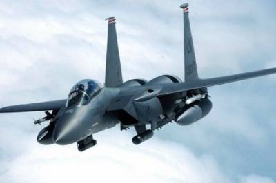 Американский истребитель F-15 упал в Северное море у берегов Англии