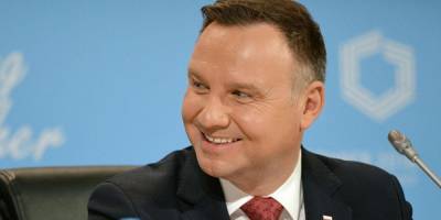 Президент Польши: ЛГБТ хуже коммунизма