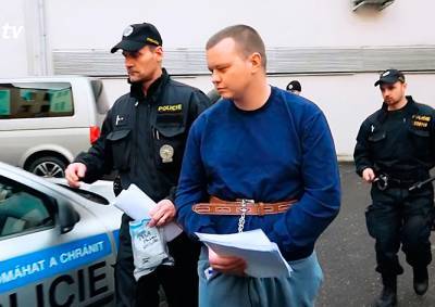 Чешский суд арестовал мужчину, захватившего заложников в банке