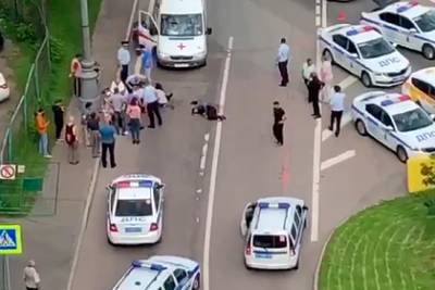 Появились подробности расстрела полицейских таксистом в Москве