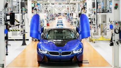 BMW сняла с производства гибридную модель i8