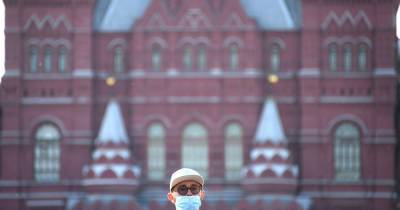 Посетители музеев Москвы заплатят за маски и перчатки