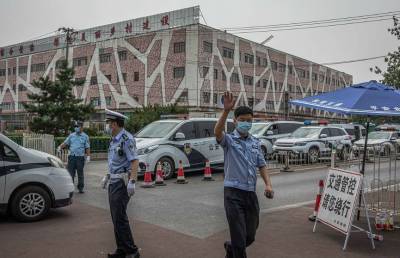 В Пекине введено военное положение из-за угрозы второй вспышки COVID-19