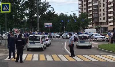 Напавший на сотрудников московской ГИБДД умер в больнице