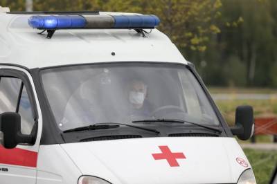 Один человек погиб и один пострадал в ДТП на Новорижском шоссе в Подмосковье