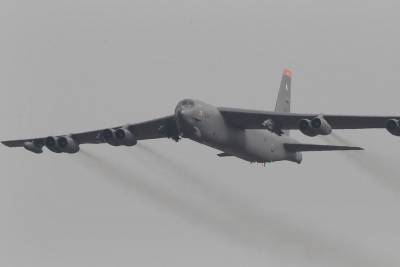 Истребители РФ подняли для перехвата бомбардировщиков США над Балтикой