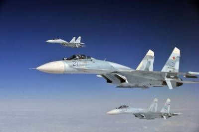 Такой Baltops: российские Су-27 перехватили американские бомбардировщики