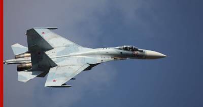 Истребители Су-27 перехватили над Балтикой американские бомбардировщики