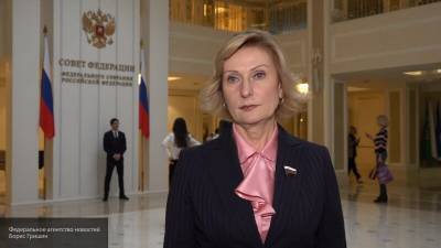 Сенатор Святенко объяснила, как поправки в Конституцию помогут воспитать патриотов