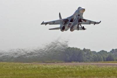 Российские Су-27 перехватили над Балтикой американских «стратегов»