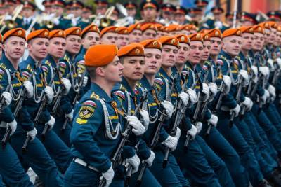 Военный парад в Волгограде решили провести без зрителей