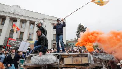 МИД России: Украина должна обеспечивать условия для работы дипмиссий