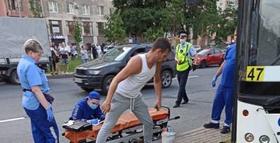 В Петербурге водитель скончался за рулем автобуса