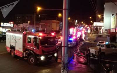 Крупный пожар на продуктово-вещевом рынке на окраине Тбилиси - видео