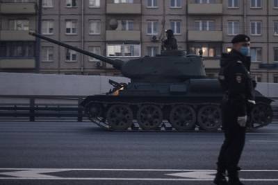 В 13 российских городах парад Победы отменили из-за коронавируса