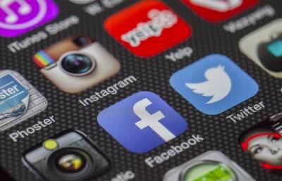 Пользователи пожаловались на проблемы в работе Facebook и Instagram
