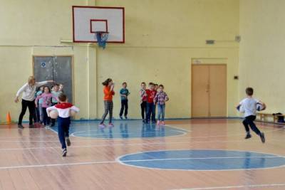 Прокуратура обязала школу в Хабаровском крае обустроить спортзал для детей