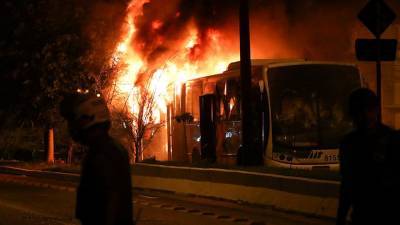 Протестующие против полицейского насилия в Бразилии подожгли автобусы