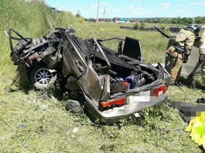 В Башкирии в перевернувшейся в кювет машине погиб мужчина