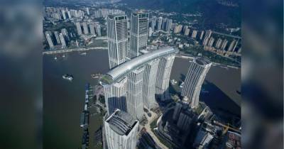В Китае открыли "горизонтальный небоскреб" (фото, видео)
