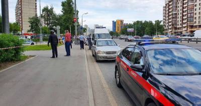 Раненные на Ленинском проспекте полицейские остаются в реанимации