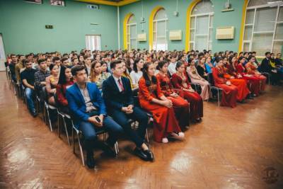В Витебске родила застрявшая из-за COVID студентка из Туркменистана