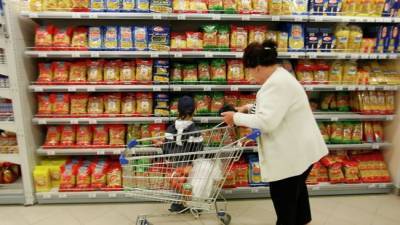 В России растет спрос на дешевые продукты питания